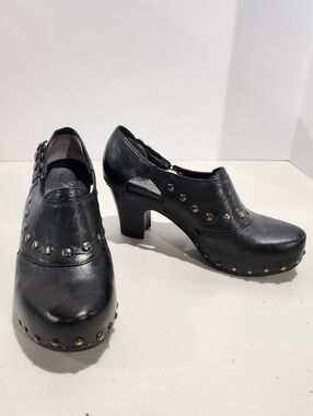 Dansko Ryder Studded Black Leather Clog Heels Size 7.5 - 8 (EU 38)